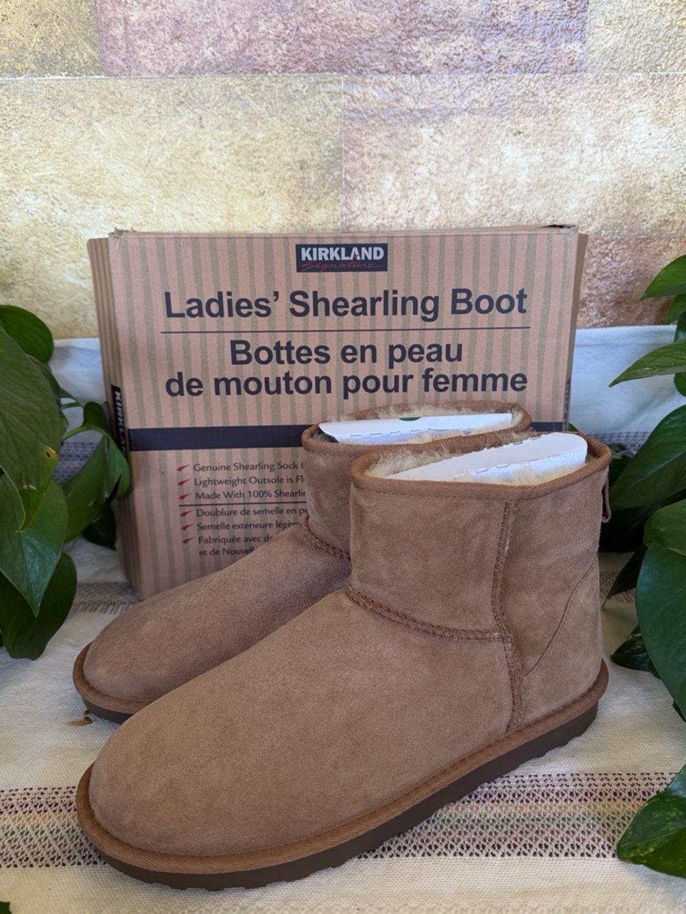 NEW Kirkland Signature Women’s Shearling Chestnut Tan Winter Short Boots Size 11